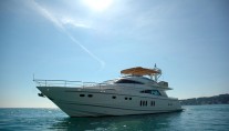 Motor yacht D5 -  Main